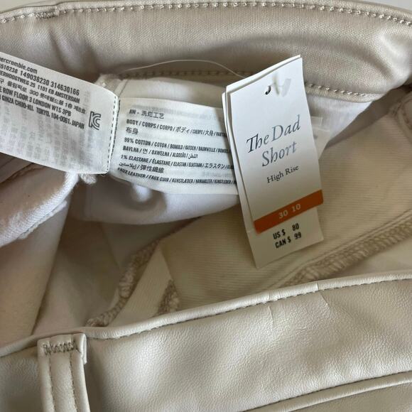 NEW Abercrombie The Dad Short High Rise Cream Faux Leather Waist - Size 30/10 - Picture 9 of 9